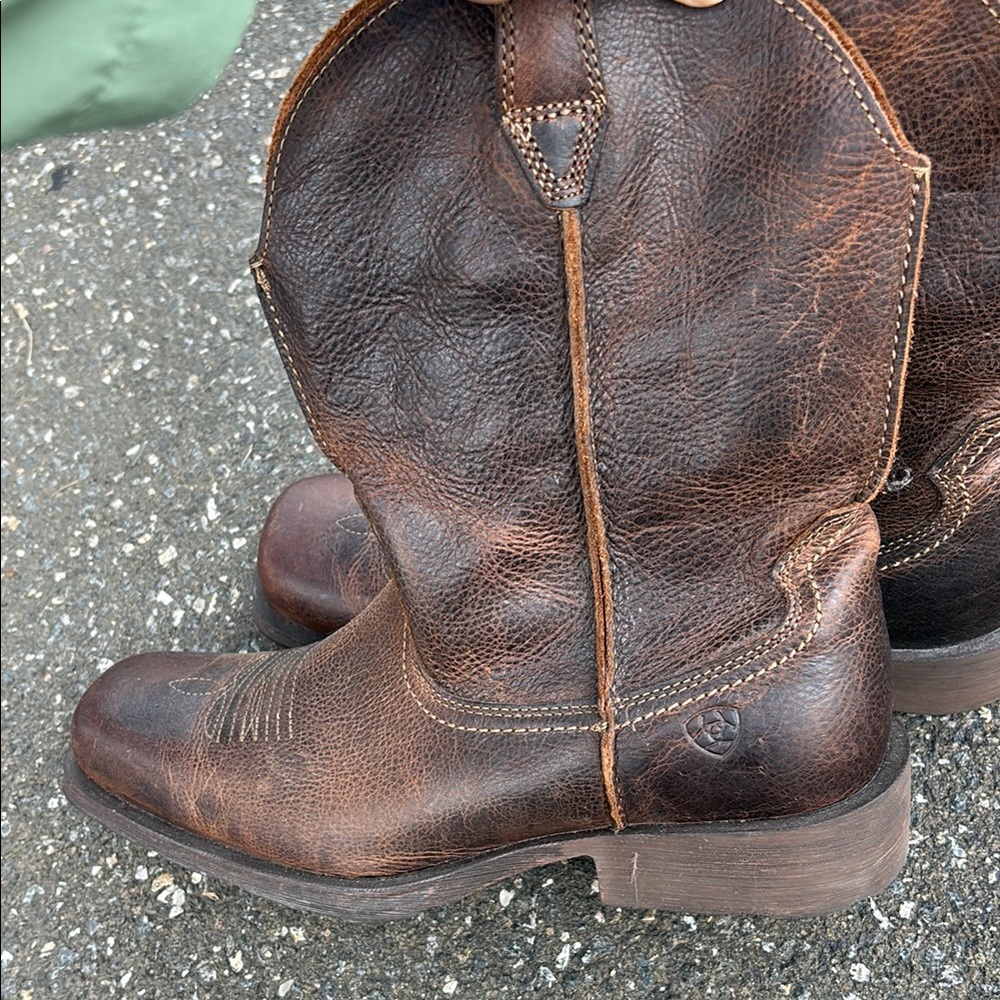 Ariat Distressed Brown Western Boots